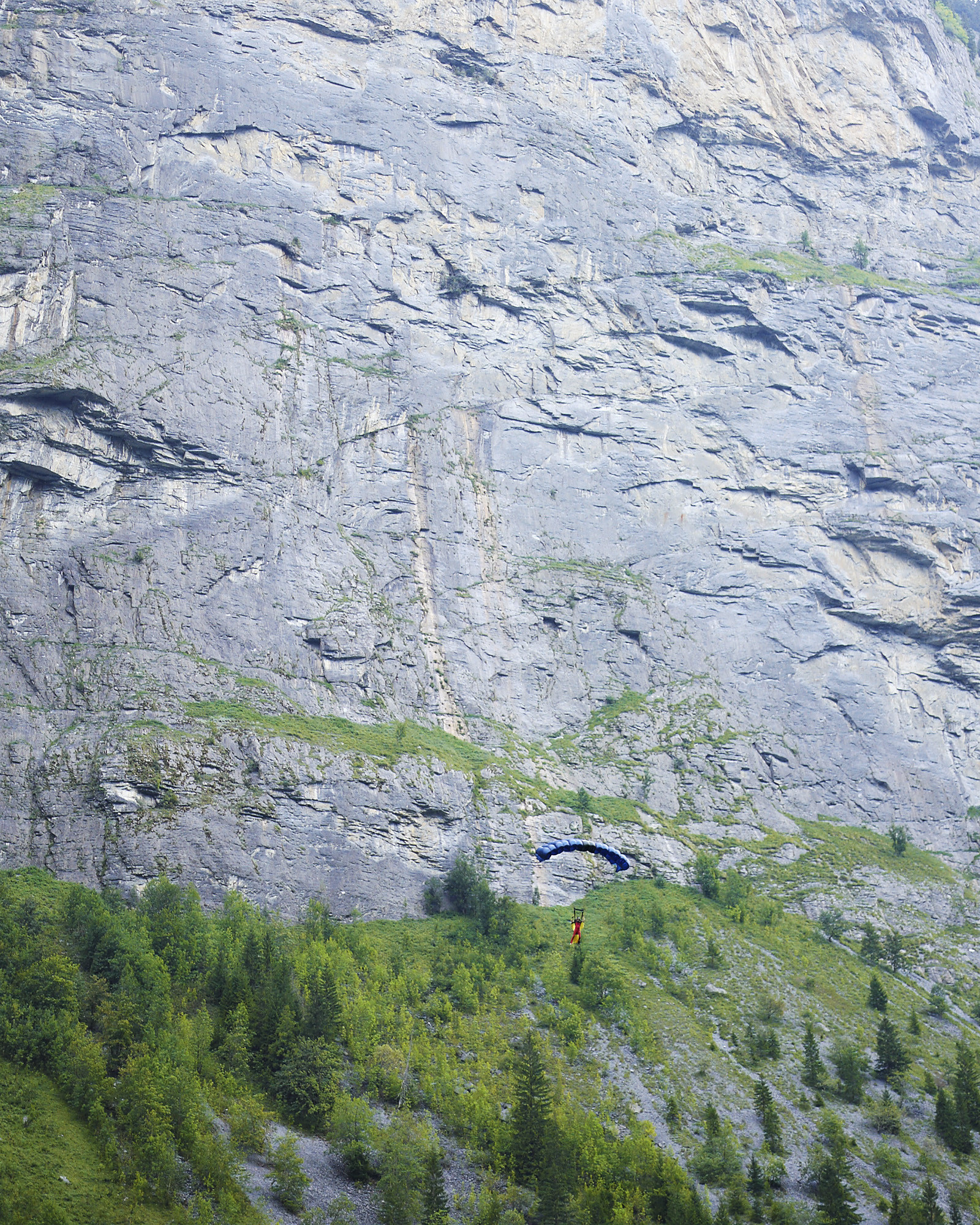 Basejumper in Lauterbrunnen BE