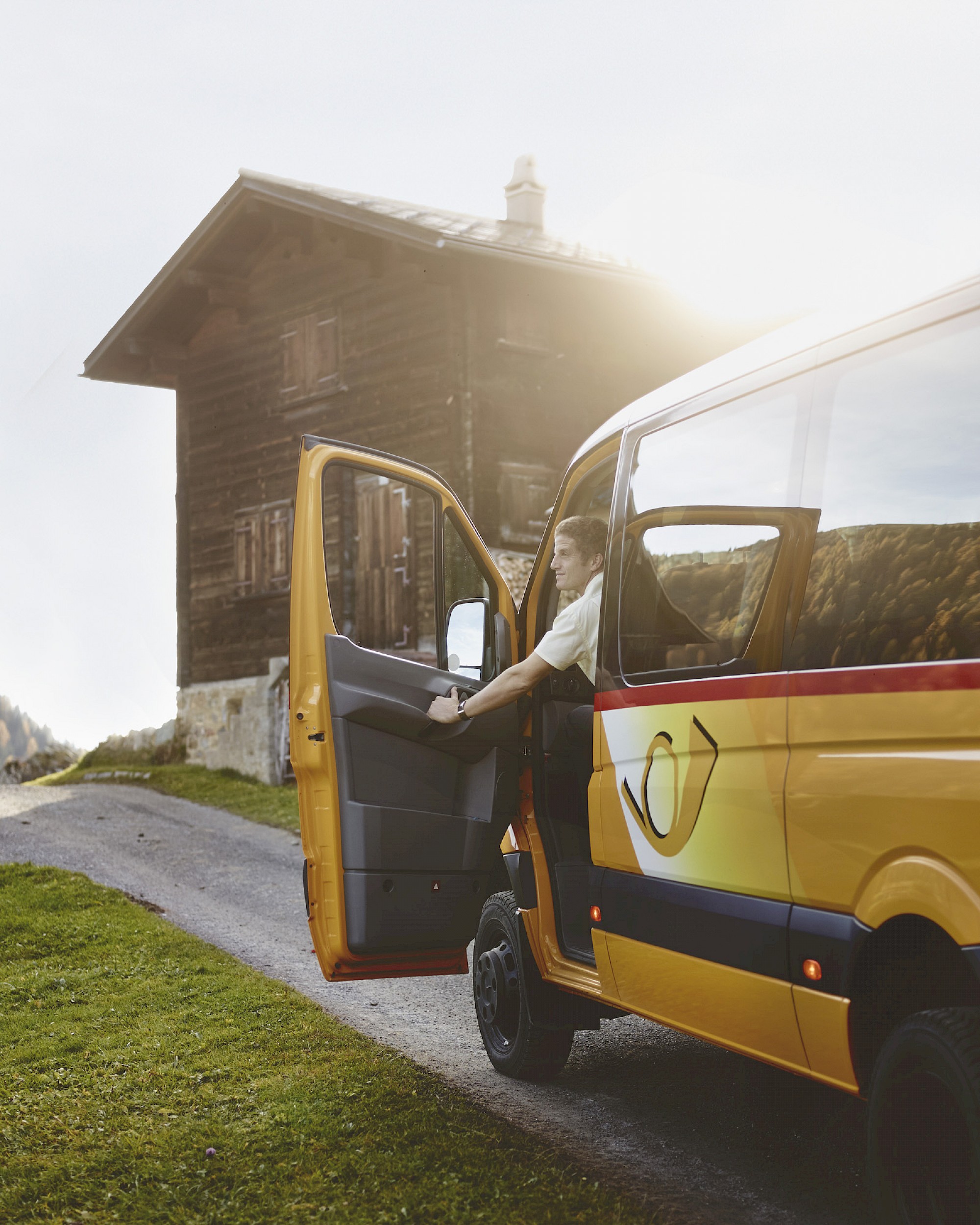 Andrea Elsa, Postauto-Fahrer für das UBS Magazin