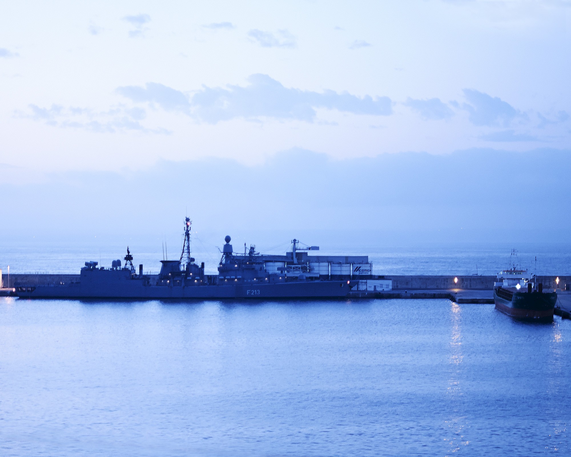 Blaue Ankunft in Palma, Freie Arbeit