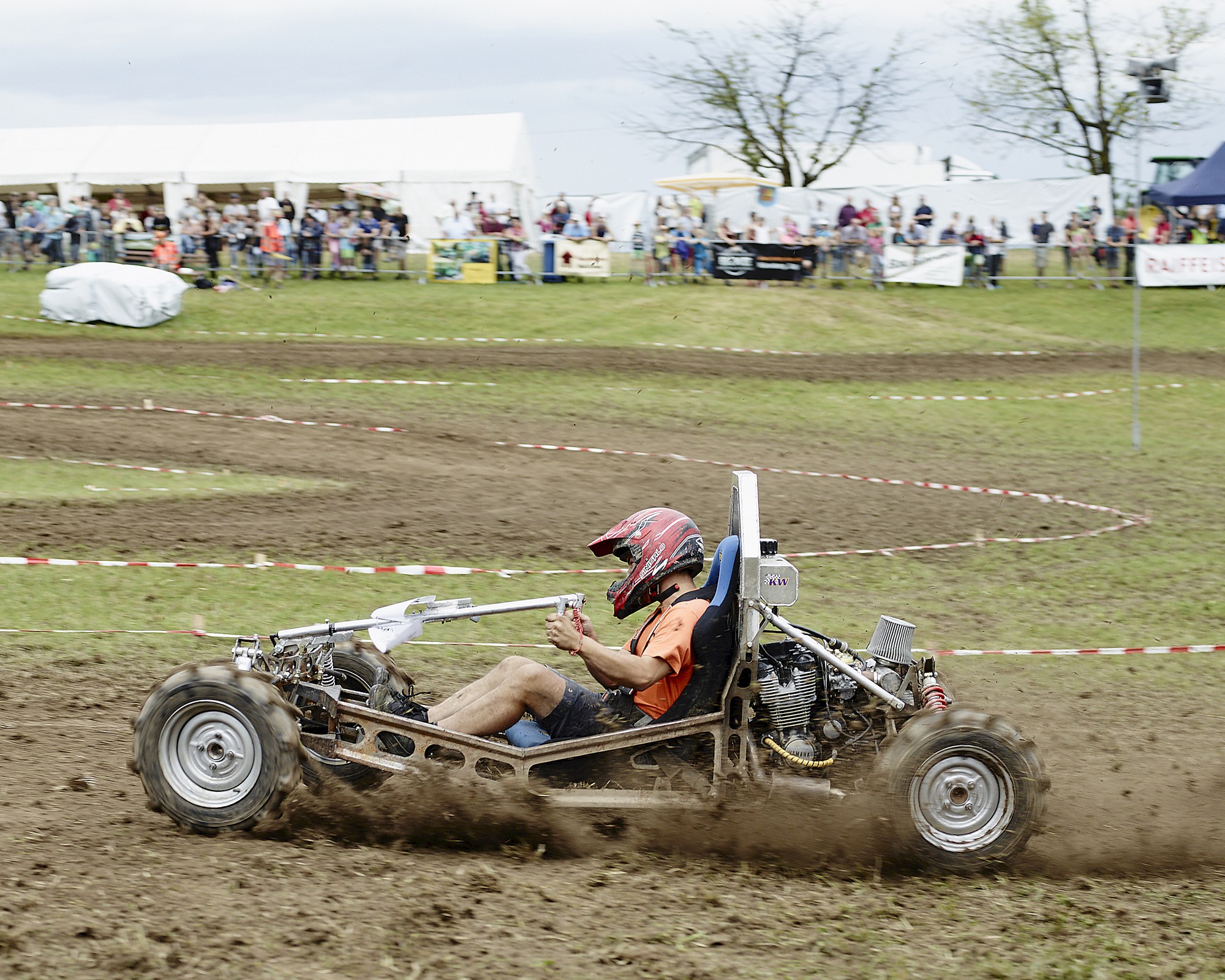 Einachserrennen in Neuheim, Geschäftsbericht 2015 der Zuger Kantonalbank
